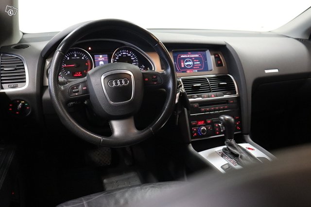 Audi Q7 18