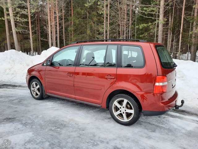 Volkswagen Touran 3