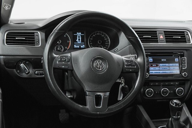 Volkswagen Jetta 14