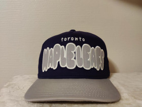 Aito Vintage Toronto Maple Leafs snapnack cap, Muut asusteet, Asusteet ja kellot, Vaasa, Tori.fi