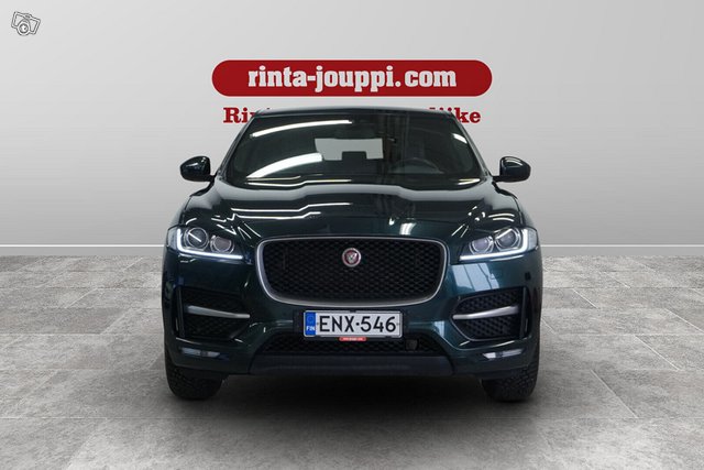 Jaguar F-PACE 2