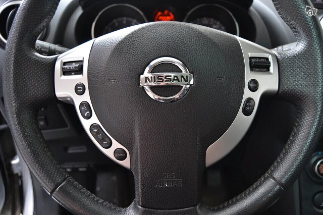 Nissan Qashqai+2 14
