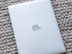 MacBook Pro 15" + Incase sleeve, Kannettavat, Tietokoneet ja lislaitteet, Kittil, Tori.fi