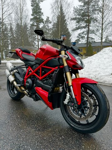 Ducati Streetfighter 848 1