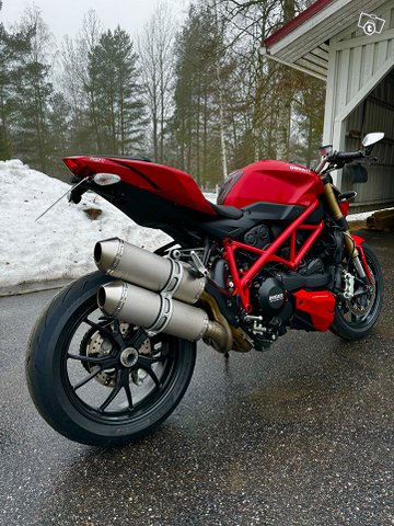 Ducati Streetfighter 848 2