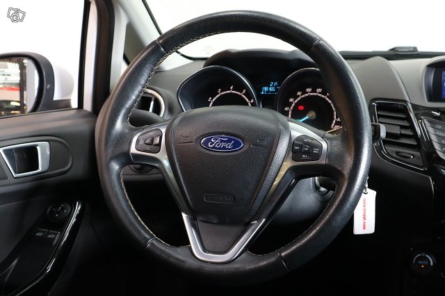 Ford Fiesta 14