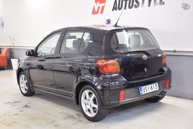 Toyota Yaris 5