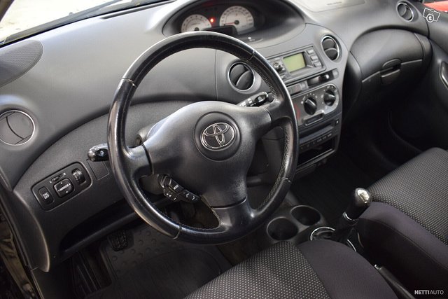 Toyota Yaris 13