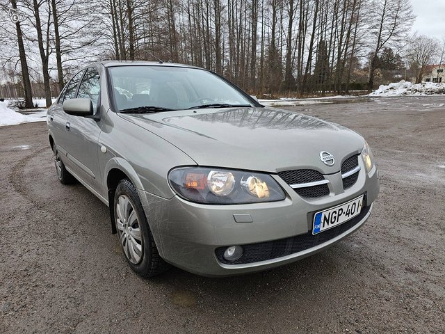 Nissan Almera 3