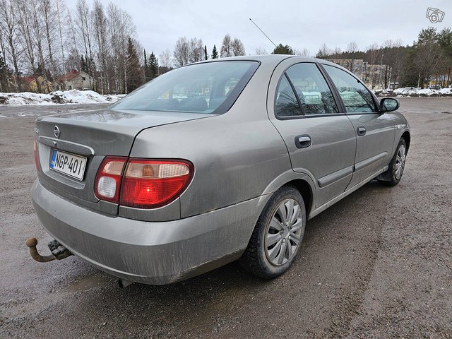 Nissan Almera 6