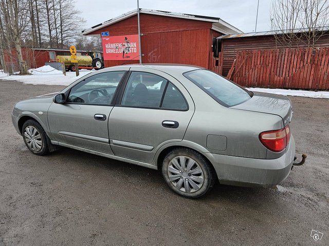 Nissan Almera 8