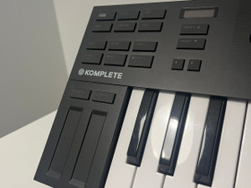Native Instruments Komplete Kontrol M32 -kontrolleri USB-vyln, Pianot, urut ja koskettimet, Musiikki ja soittimet, Oulu, Tori.fi