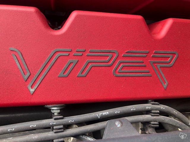 Dodge Viper 12