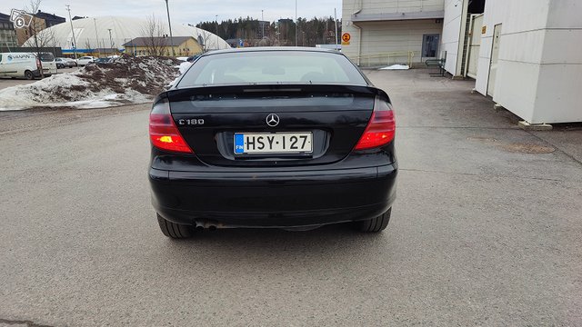 Mercedes-Benz C-sarja 6