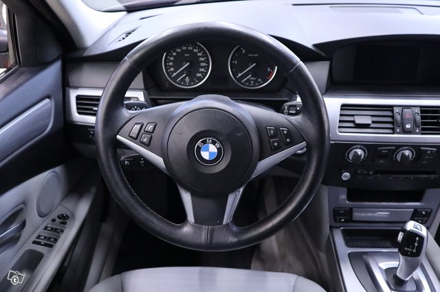 BMW 525 13