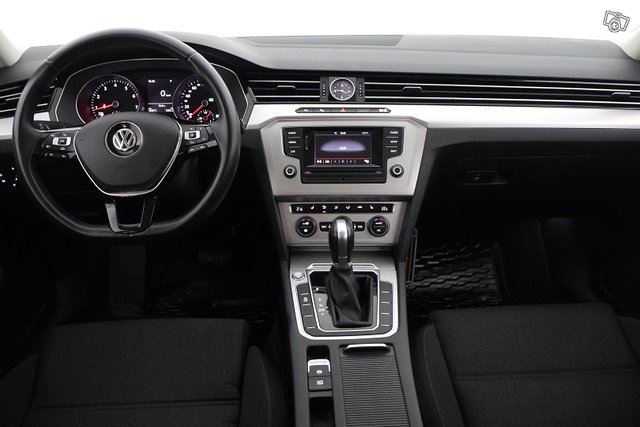 Volkswagen Passat 13