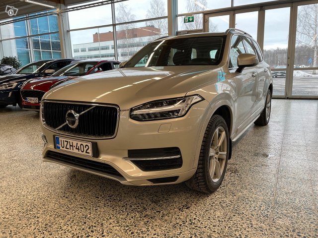 Volvo XC90 4