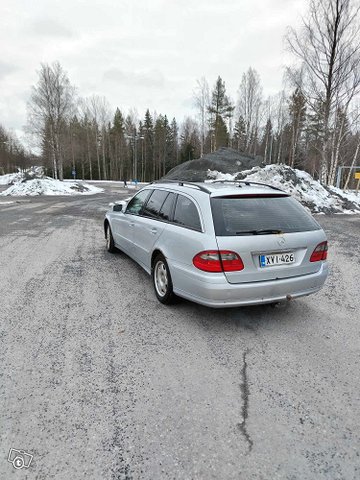 Mercedes-Benz E 280 3