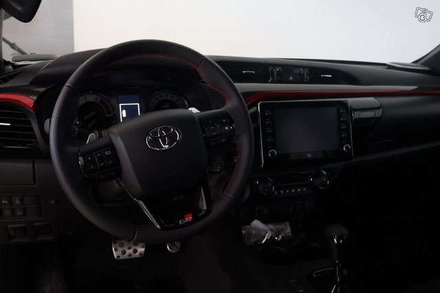 Toyota HILUX 11