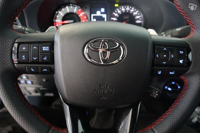 Toyota HILUX 19