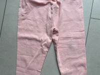 Vaaleanpunaiset housut 74