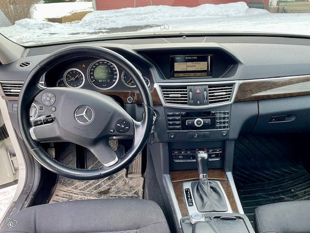 Mercedes-Benz E-sarja 7