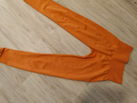 Nvgtn oranssit trikoot