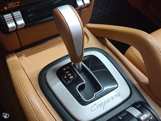 Porsche Cayenne 15