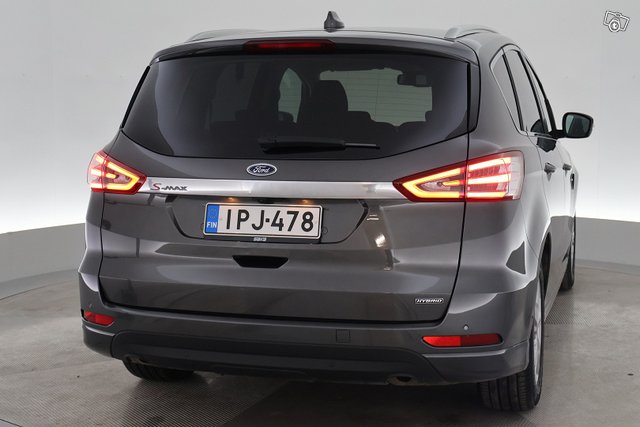 Ford S-Max 10