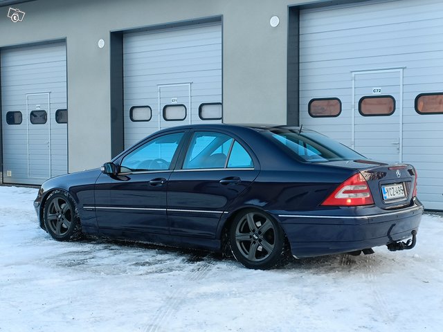 Mercedes-Benz C-sarja 2