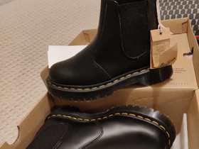 Uudet Dr. Martens Bootsit, Vaatteet ja kengt, Nivala, Tori.fi