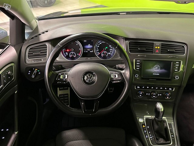Volkswagen Golf 14