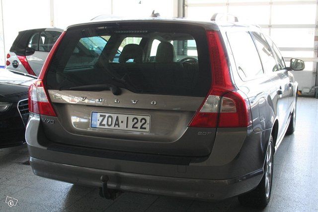 Volvo V70 5