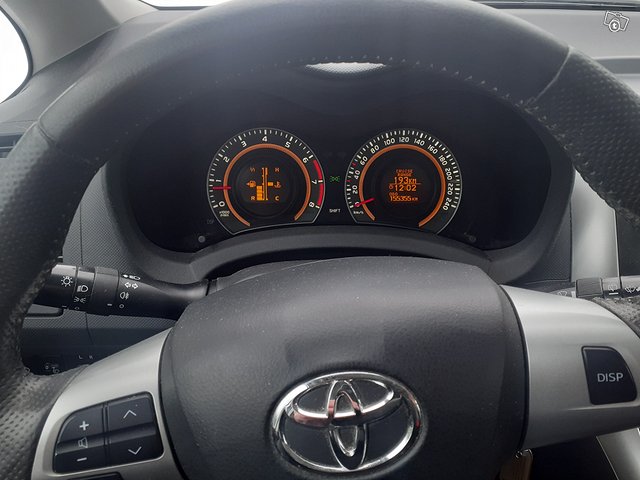 Toyota Auris 7