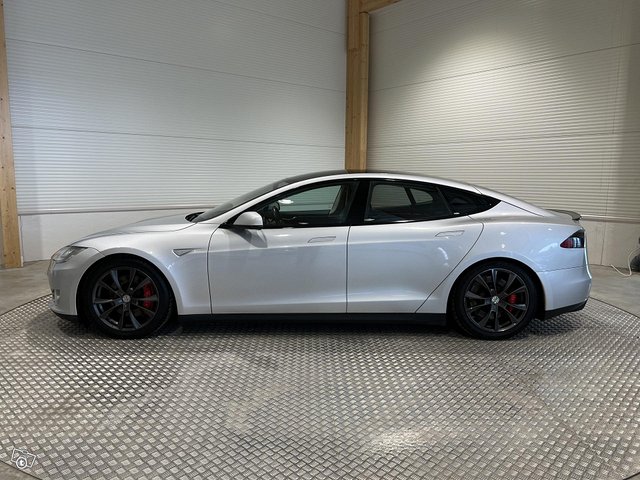 TESLA MOTORS MODEL S 15