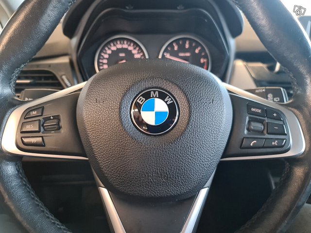 BMW 220 11