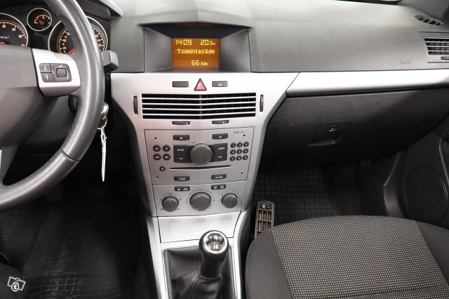 Opel Astra 25