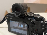 Canon EOS M6 Mark II -mikrojrjestelmkamera ja kaksi objektiivia