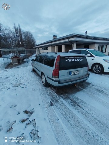 Volvo V70 5