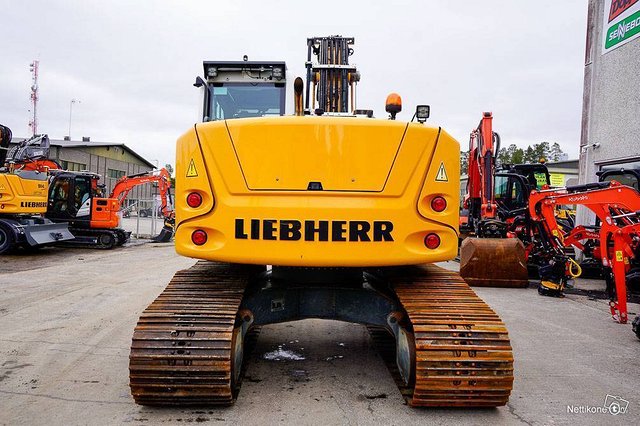 Liebherr R914 Compact 10