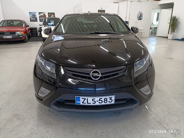 Opel AMPERA 9