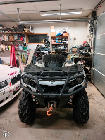 Can-Am Outlander 570 Pro 3