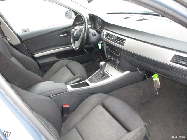 BMW 320 11
