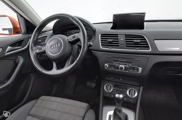 Audi Q3 5