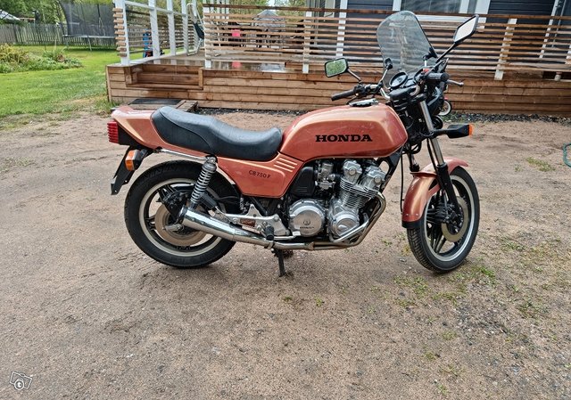 Honda CB750F 3