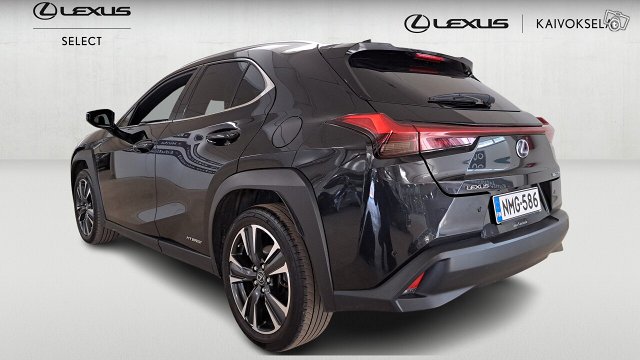 Lexus UX 5