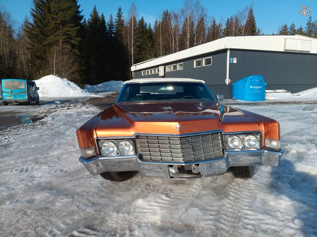 Cadillac De Ville 2
