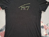 Tommy H.:n miesten t-paita