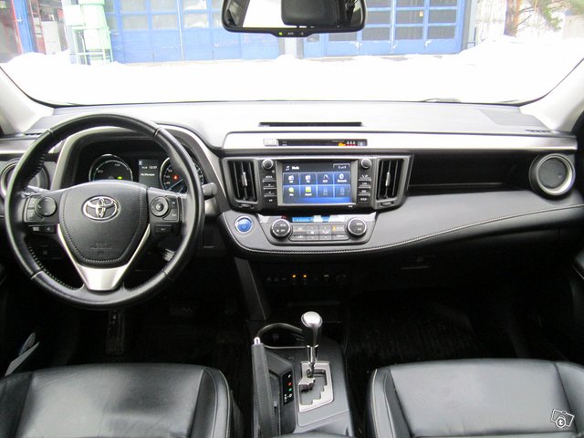 Toyota RAV4 17