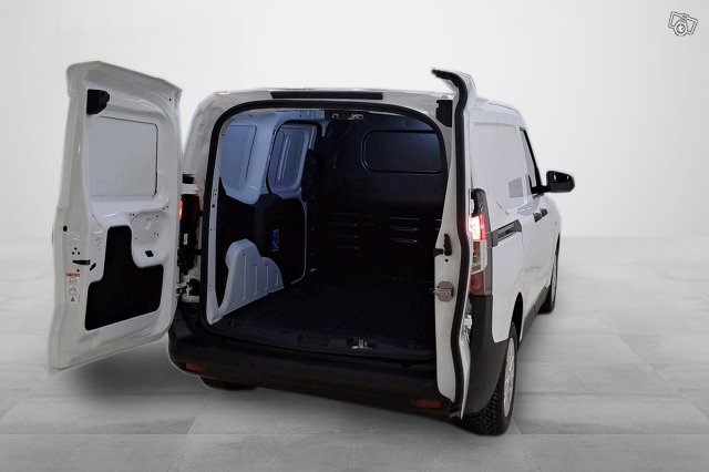 FORD TRANSIT COURIER 7